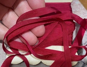 Stickerei Viskose Borte Blume 1/4" Band 7 mm Burgunderrot 1 Yard Hergestellt in Japan - Bild 1 von 4