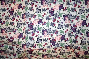 FANCY LEAVES IN PURPLE AND PINK FROM OZARK CALICOS - 100% COTTON FABRIC - Picture 1 of 4
