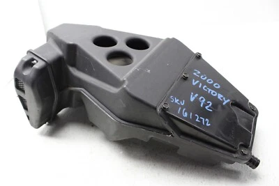 Victory V92 Touring Deluxe 2003 caja de admisión de aire montaje fábrica OEM 03  Foto 1 de 4