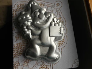 1996 HENSON  WILTON CAKE PAN ELMO 2105 - 4298 - Picture 1 of 2