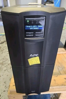 APC SMT3000I 3000 VA Smart-UPS Line interactive Tower  - Image 1 of 4