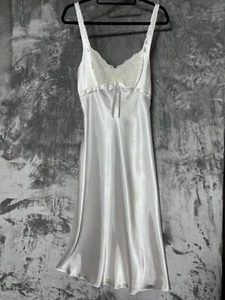 Jones New York Ladies Long Satin Nightgown Sz M White - Picture 1 of 10