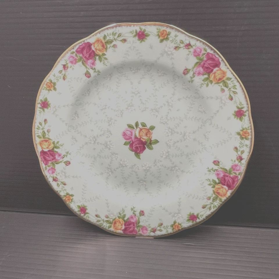 Plato de té Royal Albert de repuesto rosas antiguas de campo menta The Demask Foto 1 de 4