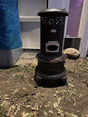 Perfection 复古煤油无烟加热器 125 c 黑色黄铜入口 — 第 1/4 张图片