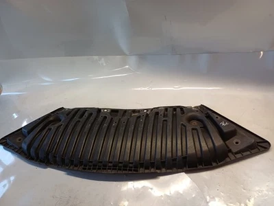 76C* Mercedes Benz MB W204 Clase C Protección Del Chasis A2045200723 - Imagen 1 de 4