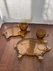 Vintage Indiana Glass Tiara Amber Pig Design Snack Sets Tea Cup Farm Country 4pc - Picture 1 of 10