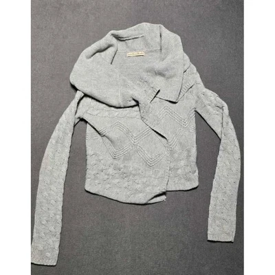 Cárdigan Miss Me Gris Tejido con Cable Suéter Chal Cuello Recortado Talla S Lana Foto 1 de 4