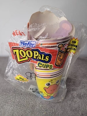 Vintage 2005 Hefty Zoo Pals ZooPals Cold Cups Lot Of 17 Flip Down Lid Open - Image 1 of 3