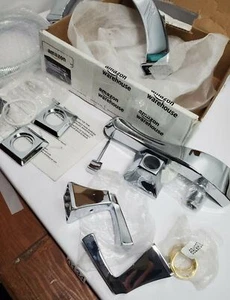 Delta Dryden T4751 Polished Chrome Roman Tub Faucet Personal Shower READ#0134 - Picture 1 of 12