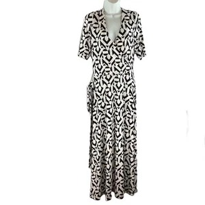 Karen Millen Black & White Half Sleeve Geometric Printed Jersey Wrap Midi Dress - Picture 1 of 4