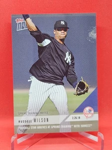 Topps Now #ST-6 Russell Wilson Football Spring Training Arrival 2018  - Picture 1 of 2