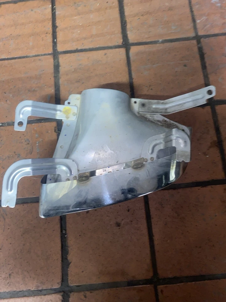 Tubo de escape cromado Skoda Octavia RS MK4 NX punta lado derecho genuino 2020-2024 Foto 1 de 4