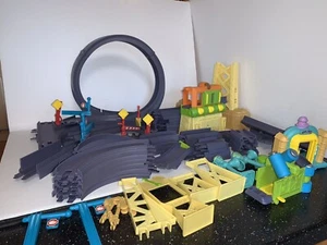 CHUGGINGTON DIE CAST TRAINING YARD TRAIN TRACKS LARGE LOT - Picture 1 of 4