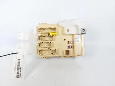 63583367 SCATOLA FUSIBILI TOYOTA AURIS (E18) TOURING SPORTS 1.8 HYBRID 16V AUT 1 - Immagine 1 di 4