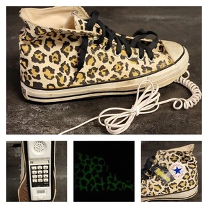 Vintage 80s Converse Chuck Taylor Hi Top Glow N Dark Shoe Phone Corded Telephone - Bild 1 von 13