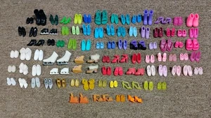 83 pares de zapatos vintage para muñeca Barbie Ken y Kelly - Imagen 1 de 9