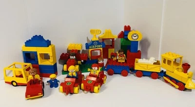 Enorme Lote Mixto Lego Duplo De Colección Coches Aeropuerto Estación de Tren y Coches de Tren Foto 1 de 4