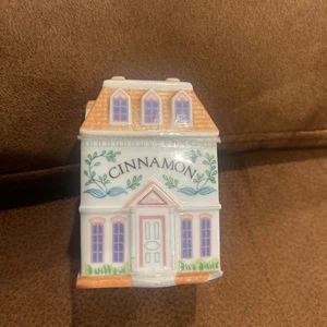 Vtg 1989 Lenox Spice Village Cinnamon Jar & Lid, Chipped Front Bottom Corner - Picture 1 of 11