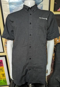 Bonita camisa de trabajo uniforme con botones grande de Tim Hortons para hombre - Imagen 1 de 4