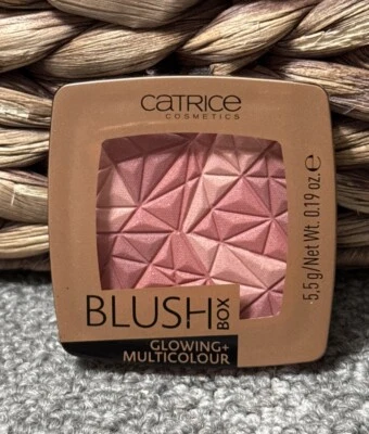 Catrice Blush Box 020 It's wine o Clock, Glowing Multicolor Powder Blush 5.5g - Image 1 of 3