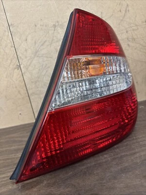 Luz trasera Toyota Camry 2002 2003 2004 pasajero derecho lado derecho OEM. Foto 1 de 4