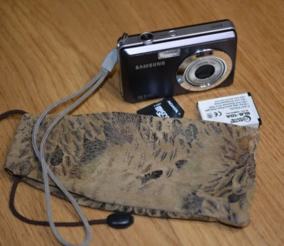 Samsung Digital Photo Camera ES55 10.2MP - Good Working+ sd Card - Image 1 of 4