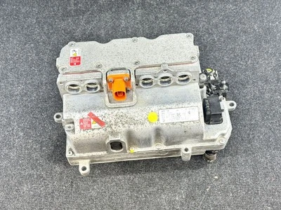 Volkswagen Golf VII 2015 Voltage Converter Inverter TSL4098 - Image 1 of 4