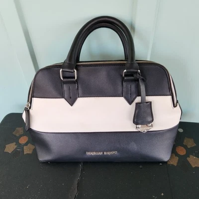 Cartera para mujer Christian Siriano for Payless blanco y negro Foto 1 de 4