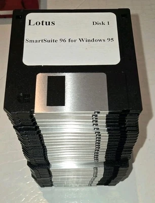 LOTE DE DISQUETES 3,5 - Lotus The Treehouse, The Backyard, The Playroom, AOL Online Foto 1 de 4