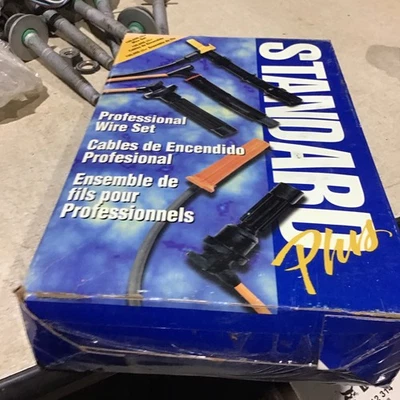 Juego de cables de bujías estándar 7832 para International Harvester S1723 S1824 Cargos Foto 1 de 2