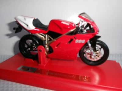 Ducati 996 SPS rot - weiss     1:18  Maisto mit Standplatte - Bild 1 von 2