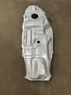 Tanque de combustible Dorman 576-991 capacidad de 15,9 galones para Toyota RAV4 2006-2012 Foto 1 de 4