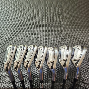 Cleveland Launcher HB Iron Set 4-PW RH R Flex Graphite Shaft Approx 39'' - Picture 1 of 10