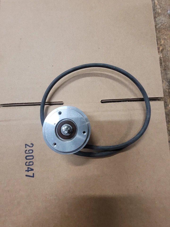 SEW Heidenhain ROQ 424 512 03S17-58 ABSOLUTE ENCODER ID # 631 702-82 - Image 1 of 4