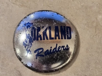 复古 1 英寸圆形 1960 年代 OAKLAND RAIDERS 足球胸针纽扣 AFL NFL LAR LU 线 — 第 1/3 张图片