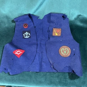 1960’s Camp Fire Girls Vintage Felt Vest With Patches In Rough Condition As Is - Picture 1 of 15