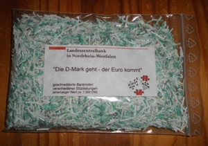 Die D-Mark geht - der EURO kommt - geschredderte Banknoten LZB NRW - Bild 1 von 2