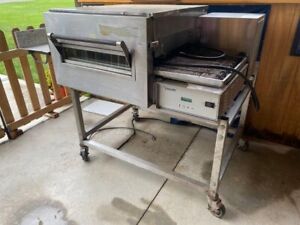 Nat Gas Lincoln Impinger 1100 Low Profile Stacking Conveyor Pizza Oven