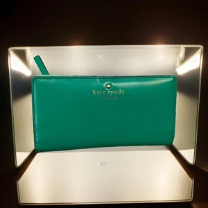 Kate Spade Green Leather Bifold Wallet - Picture 1 of 7