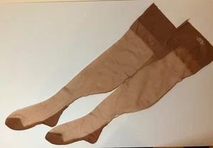 2 Paar Vintage 1940-1950 genähte BELMONT Stretch Nylons Strümpfe beige ONE SIZE - Bild 1 von 12