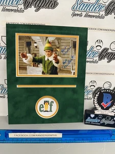 BOB NEWHART PAPA ELF SIGNED AUTOGRAPHED 4x6 PHOTOGRAPH MATTED 8x10-BECKETT BAS - Picture 1 of 9