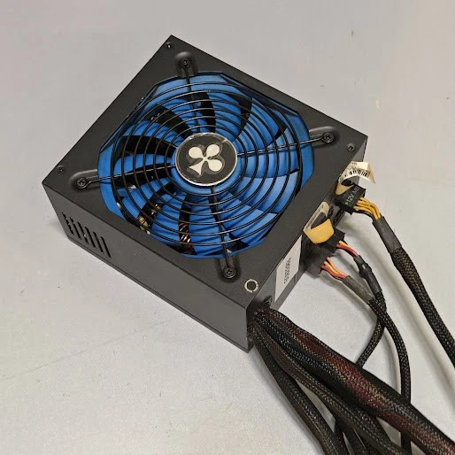 ATX Stromversorgung Einheit - Gebraucht, Nein Kabel, Aktiv Zustand - Bild 1 von 4