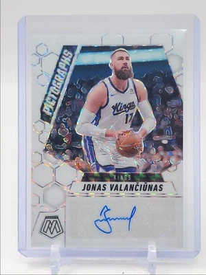 JONAS VALANCIUNAS 2024-25 MOSAIC PICTOGRAPHS WHITE PRIZM KINGS AUTO /25 Q4183 - Image 1 of 2