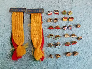 LOTTO DI SPILLE VINTAGE CUB SCOUTS, WEBELOS 26 ATTIVITÀ E 2 NAPPE TRICOLORE - Foto 1 di 17