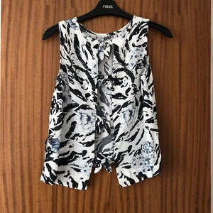 River Island Ladies Sleeveless White & Black Animal Print Bow Tie Up Top Size 6 - Picture 1 of 10