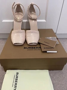 Nuovo sandalo Burberry Rose beige croc goffrato punta aperta, taglia 38,5/5,5 OFFERTA - Foto 1 di 6