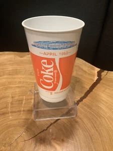 1982 Minnesota Twins Vikings Metrodome 1st Season Cup - Picture 1 of 4