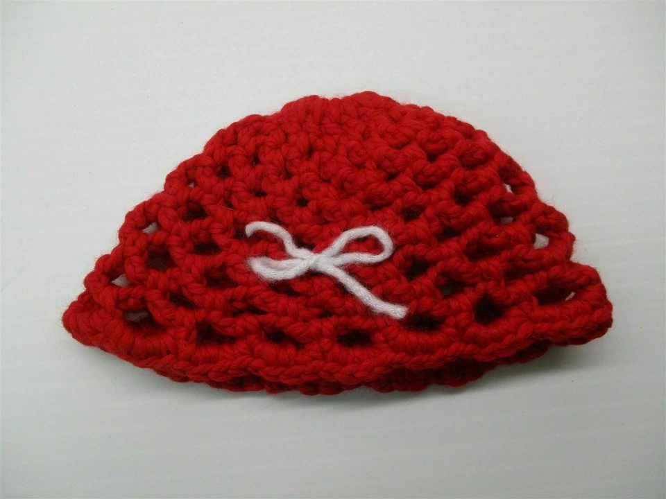 new HANDMADE Hat Toddler Girl's Bow Detail Red/White Chunky Crochet Beanie  - Image 1 of 4