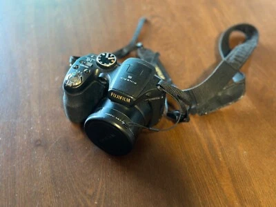 Fujifilm Camera Finepix 14MP s2900HD Series Fujinon Lens 18× Optical Zoom Black - Image 1 of 4