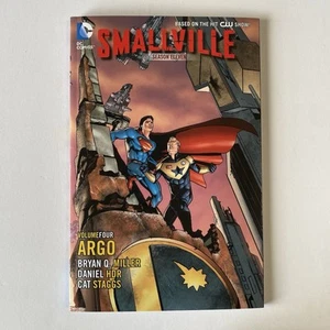 Smallville Season 11 TPB Paperback Book ~ Volume 4 Argo ~ Near Mint - Picture 1 of 2